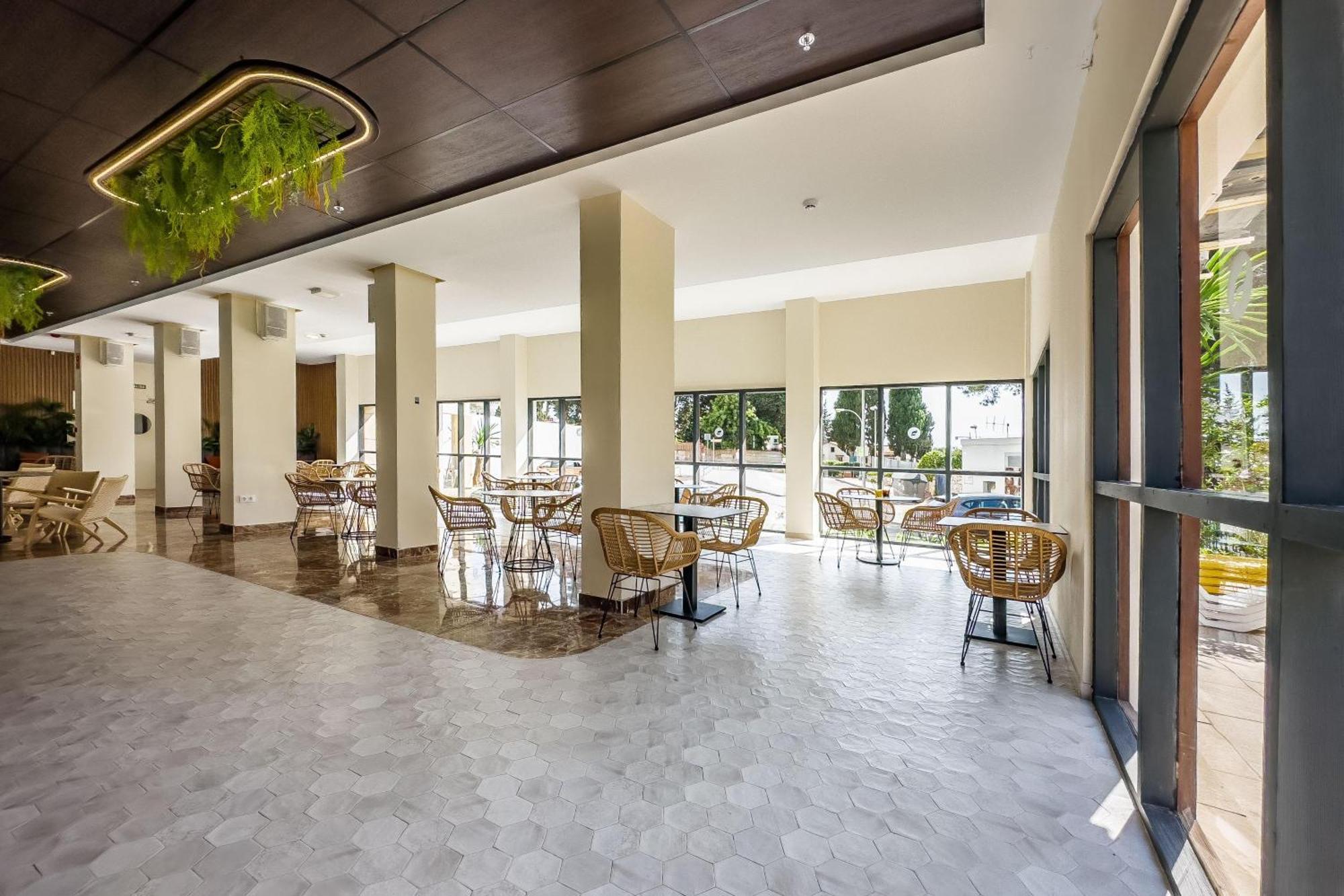Thb San Fermin Hotel Benalmádena Buitenkant foto