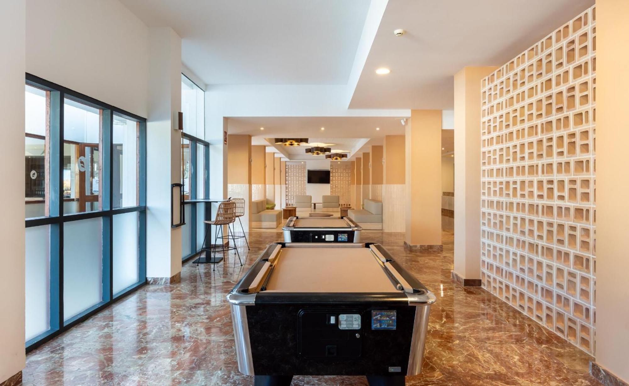 Thb San Fermin Hotel Benalmádena Buitenkant foto