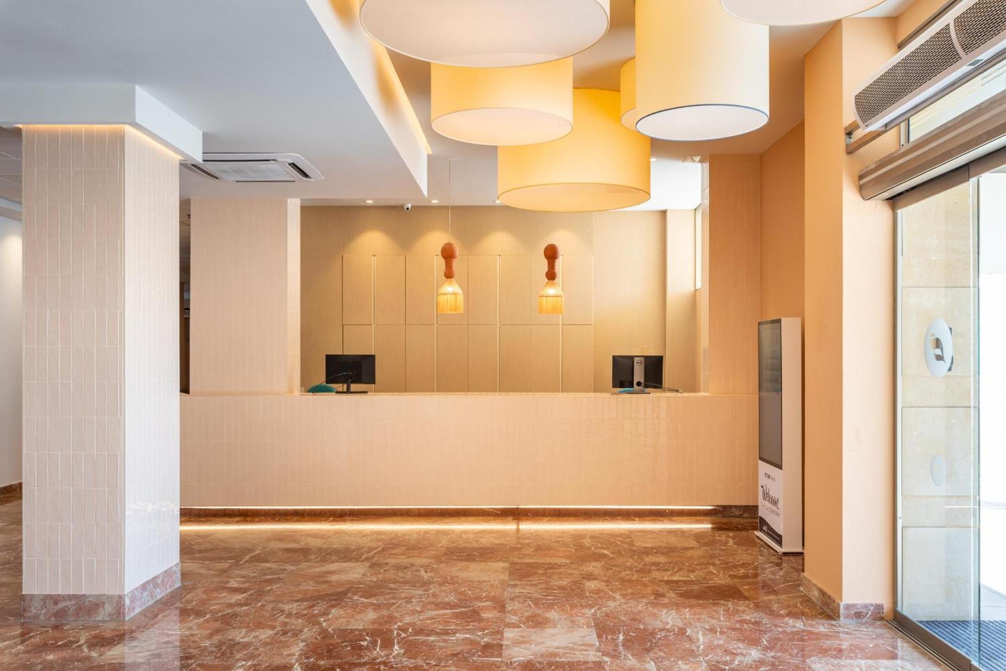 Thb San Fermin Hotel Benalmádena Buitenkant foto